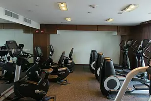 325 S Biscayne Blvd, Miami, FL 33131 - Photo 25