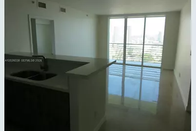 325 S Biscayne Blvd #4122, Miami, FL 33131 - Photo 3