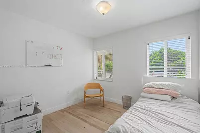 702 Boabadilla St, Coral Gables, FL 33134 - Photo 9
