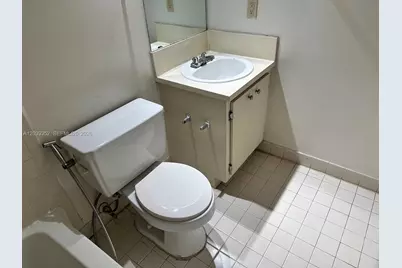 7200 NW 179th St #311, Hialeah, FL 33015 - Photo 15