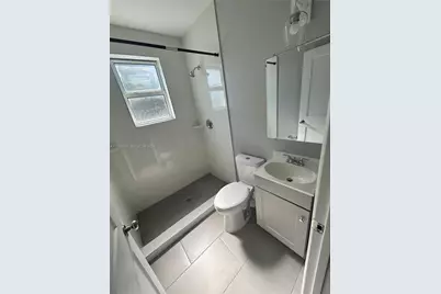 1740 NW 1st Pl #5, Miami, FL 33136 - Photo 9