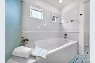 736 NE 17th Way, Fort Lauderdale, FL 33304 - Photo 17