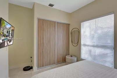 1529 Shoreline Way #1529, Hollywood, FL 33019 - Photo 7