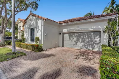 1529 Shoreline Way #1529, Hollywood, FL 33019 - Photo 3