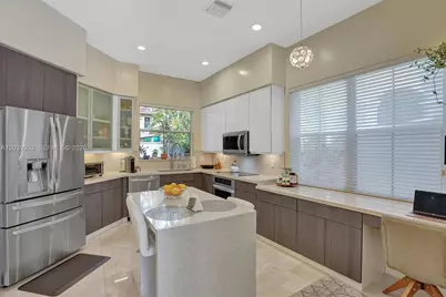 1529 Shoreline Way #1529, Hollywood, FL 33019 - Photo 5
