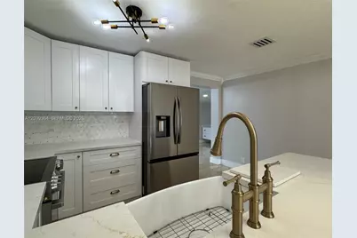 2181 SW 50th Ave, Fort Lauderdale, FL 33317 - Photo 5