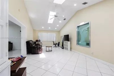 19323 Carolina Cir, Boca Raton, FL 33434 - Photo 17