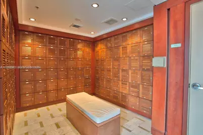 41 SE 5th St #2409, Miami, FL 33131 - Photo 19
