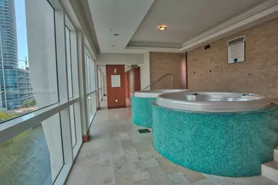 41 SE 5th St #2409, Miami, FL 33131 - Photo 15