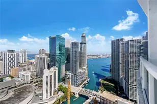 41 SE 5th St, Miami, FL 33131 - Photo 5