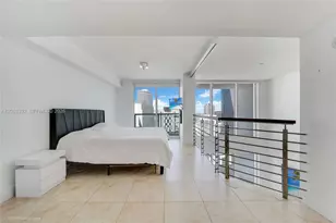 41 SE 5th St, Miami, FL 33131 - Photo 9