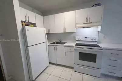 710 Washington Ave #319, Miami Beach, FL 33139 - Photo 3