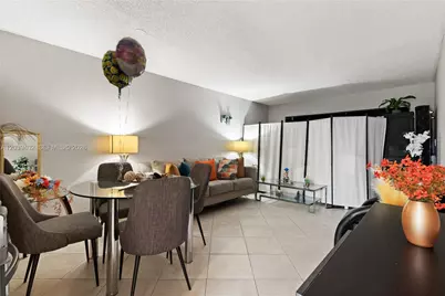 9281 Sunrise Lakes Blvd #308, Sunrise, FL 33322 - Photo 5
