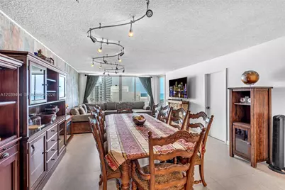 5401 Collins Ave #813, Miami Beach, FL 33140 - Photo 7