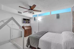 5401 Collins Ave, Miami Beach, FL 33140 - Photo 15