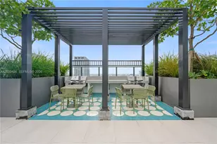 11 NE 6th St, Miami, FL 33132 - Photo 15