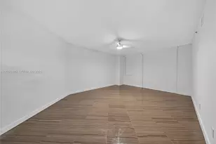 2711 S Ocean Dr, Hollywood, FL 33024 - Photo 25