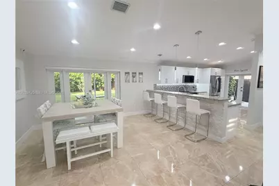 19331 NW 57th Ct, Miami, FL 33015 - Photo 5