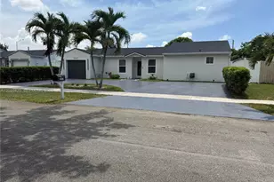 19331 NW 57th Ct, Miami, FL 33015 - Photo 3