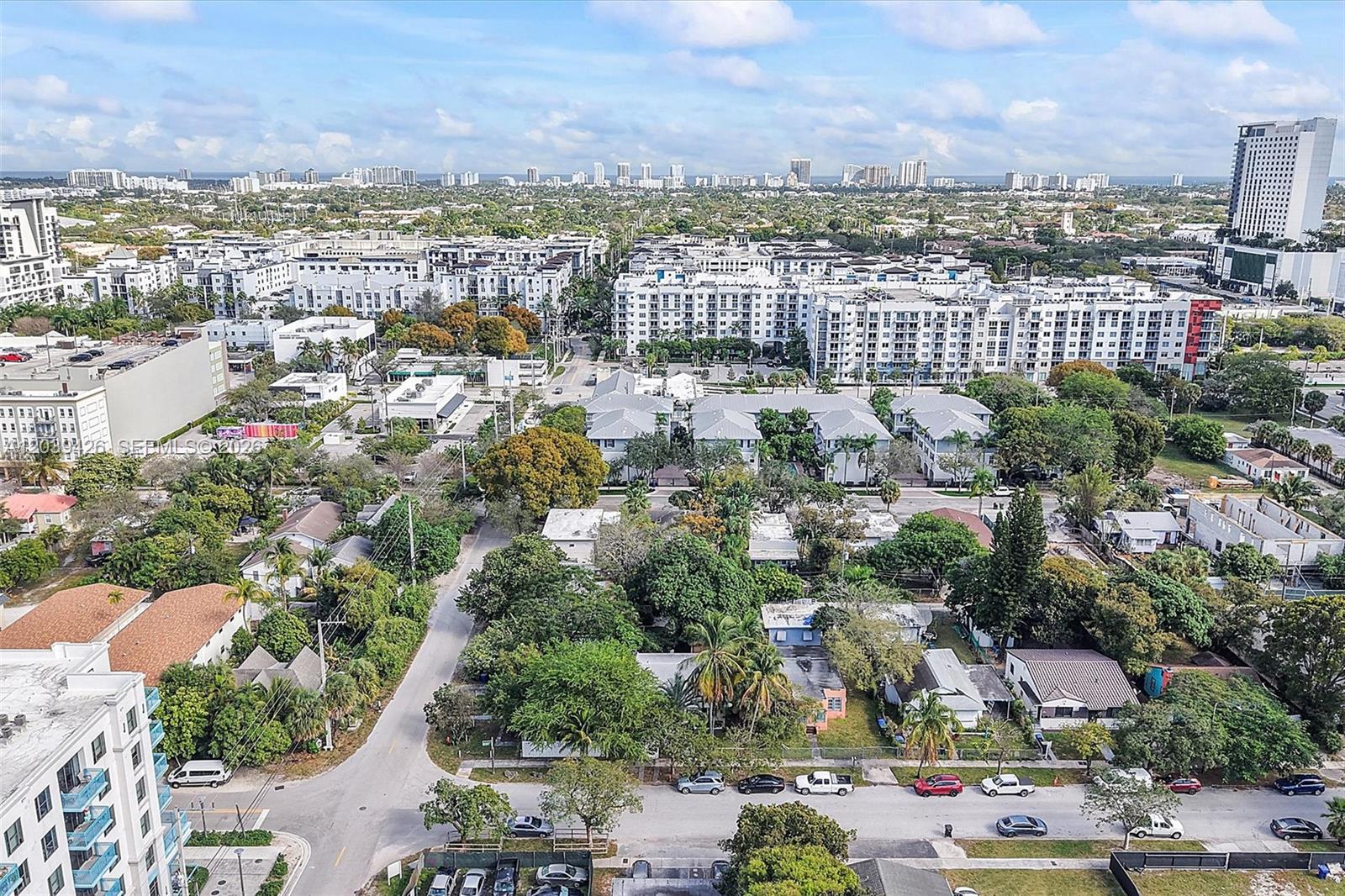 100 NE 5th St main architectural view
