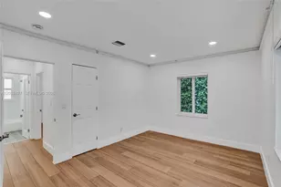 213 NE 43rd St, Miami, FL 33137 - Photo 9