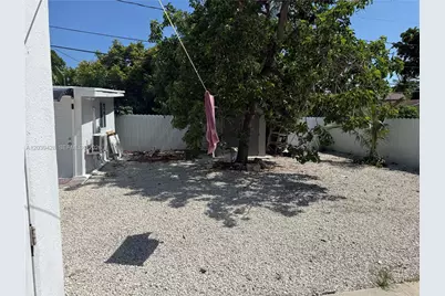 1880 NE 159th St, North Miami Beach, FL 33162 - Photo 9