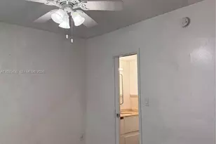 1667 NE Miami Gardens Dr, Miami, FL 33179 - Photo 15