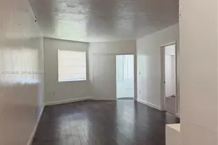 1667 NE Miami Gardens Dr, Miami, FL 33179 - Photo 1