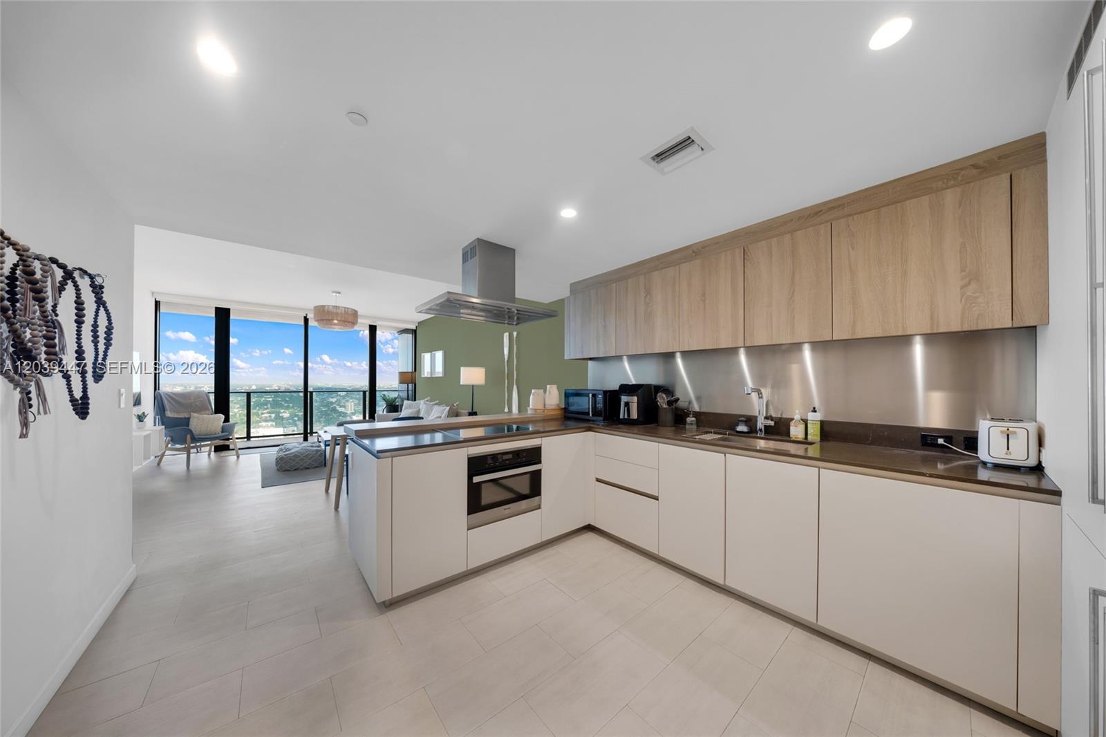 1000 Brickell Plaza #4704 - 1000 Brickell Plaza #4704, Miami, FL 33131 Luxury Property | Jose Angel Pina