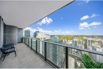 1000 Brickell Plz #4704, Miami, FL 33131 - Photo 13