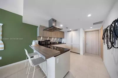 1000 Brickell Plz #4704, Miami, FL 33131 - Photo 3