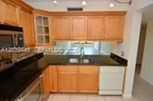 3630 Whitehall Dr, West Palm Beach, FL 33401 - Photo 5
