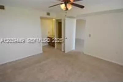 3630 Whitehall Dr #104, West Palm Beach, FL 33401 - Photo 9
