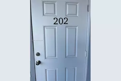 350 75th St #202, Miami Beach, FL 33141 - Photo 3