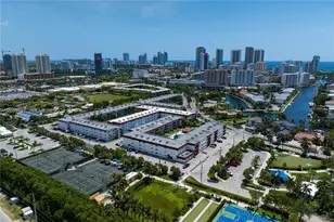 541 Blue Heron Dr, Hallandale Beach, FL 33009 - Photo 13
