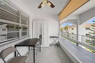 541 Blue Heron Dr, Hallandale Beach, FL 33009 - Photo 11