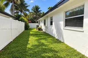 1220 NE 8th St, Pompano Beach, FL 33060 - Photo 21