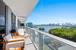 16385 Biscayne Blvd, North Miami Beach, FL 33160 - Photo 1