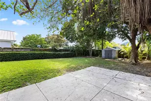 2434 SW 15th St, Miami, FL 33145 - Photo 25