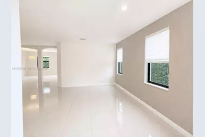 8605 NW 102nd Ct, Doral, FL 33178 - Photo 7