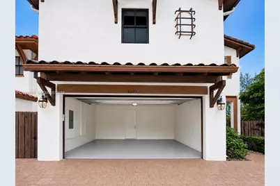 8605 NW 102nd Ct, Doral, FL 33178 - Photo 3