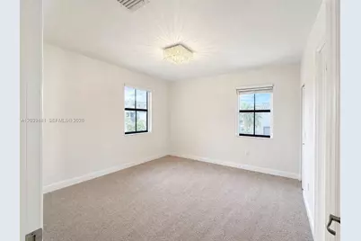 8605 NW 102nd Ct, Doral, FL 33178 - Photo 17