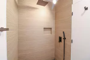 221 SW 11th Ave, Miami, FL 33130 - Photo 7
