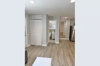 227 SW 26th Rd #Rear, Miami, FL 33129 - Photo 11
