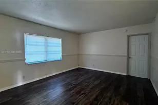 1522 NE 34th Ct, Oakland Park, FL 33334 - Photo 17