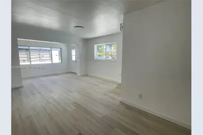 2120 Biarritz Dr, Miami Beach, FL 33141 - Photo 9