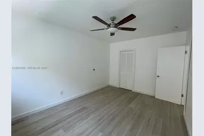 2120 Biarritz Dr, Miami Beach, FL 33141 - Photo 15
