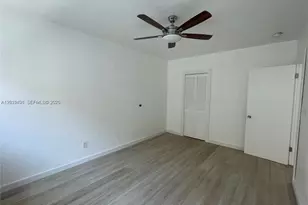 2120 Biarritz Dr, Miami Beach, FL 33141 - Photo 15