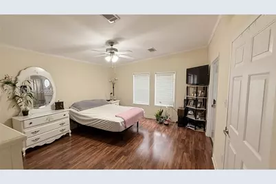 8631 SW 18th Pl, Davie, FL 33324 - Photo 13