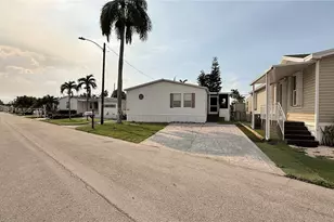 8631 SW 18th Pl, Davie, FL 33324 - Photo 1